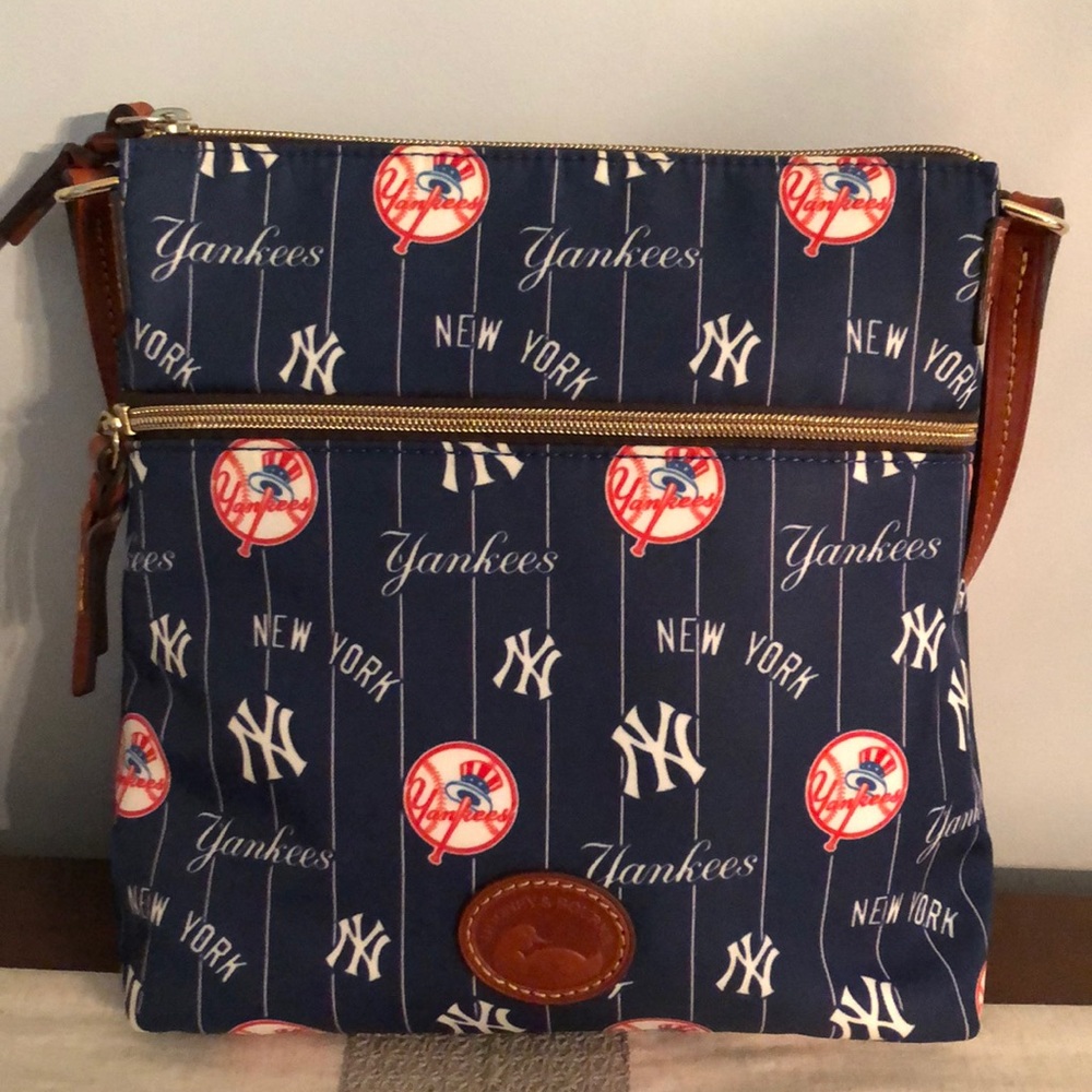Dooney & Bourke New York Yankees Crossbody